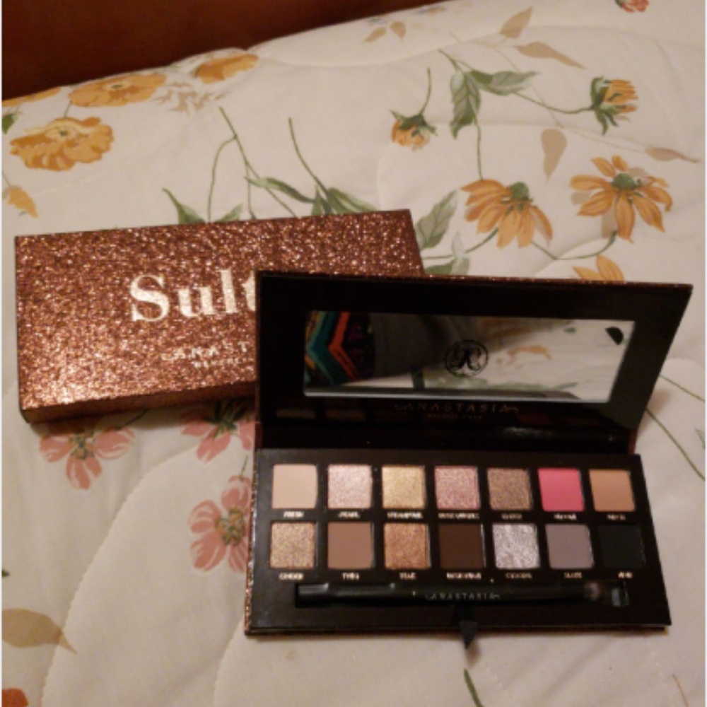 Anastasia Beverly Hills Sultry Eyeshadow Palette